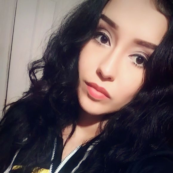 Meet your Posher, Adry - Picture 1 of 1